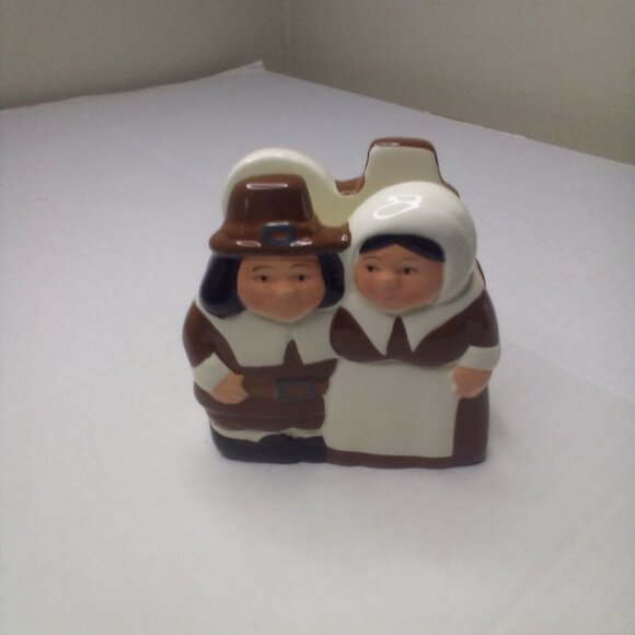 The Pilgrim Pair Collectable Napkin Holder Publix Ceramic - Picture 8 of 14
